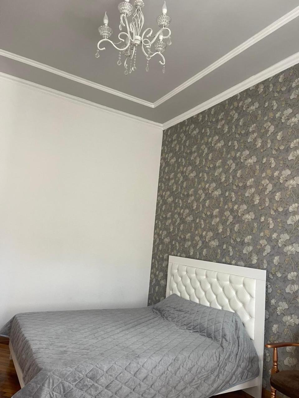 Newtone Apartment Cernăuți Exterior foto