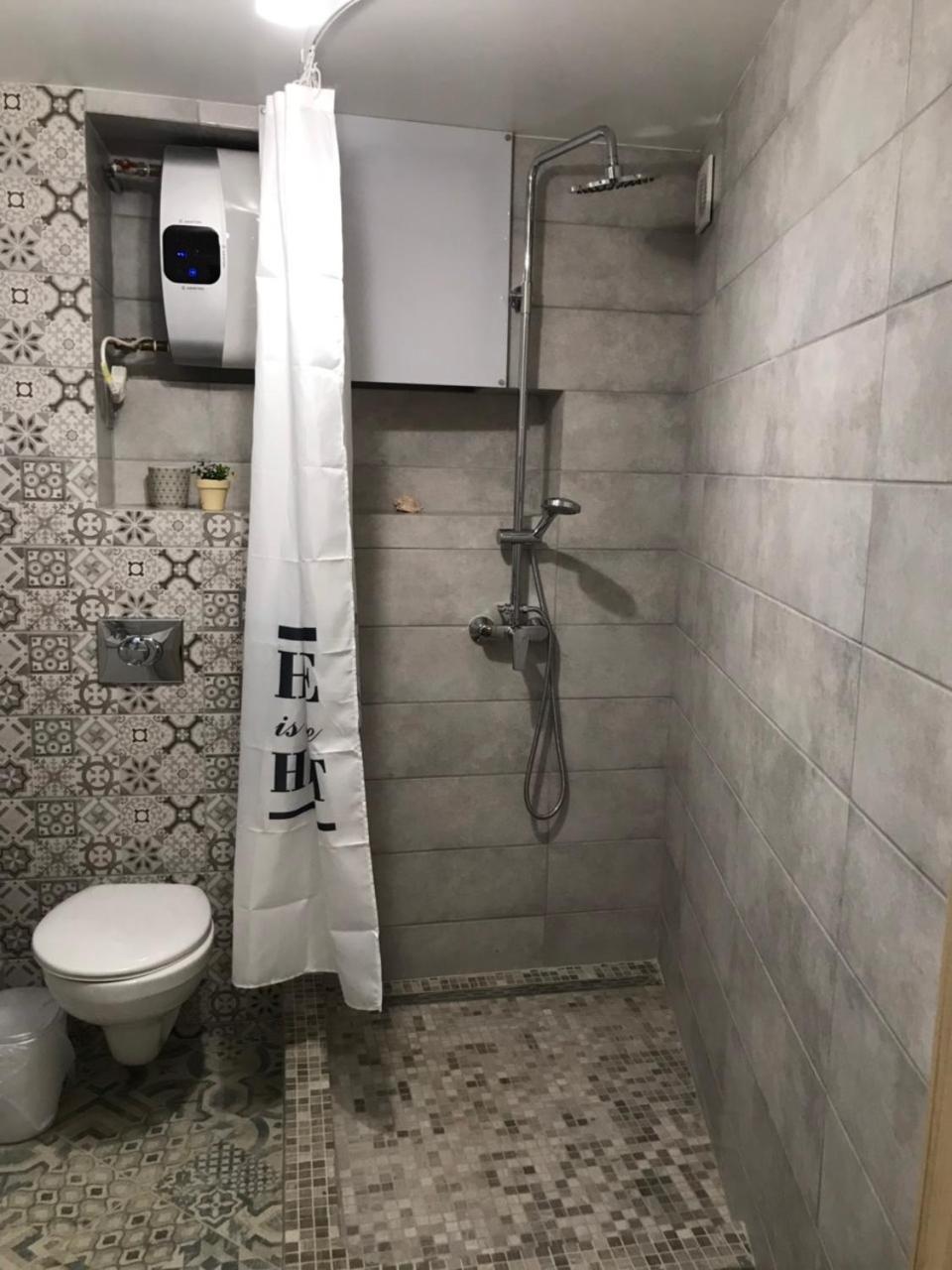 Newtone Apartment Cernăuți Exterior foto