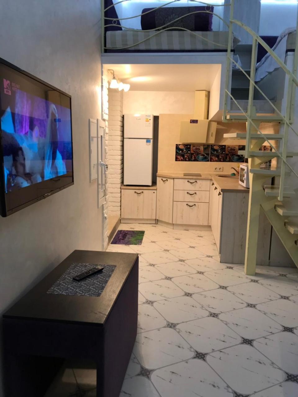 Newtone Apartment Cernăuți Exterior foto